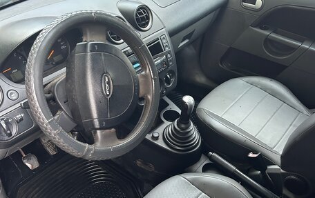 Ford Fiesta, 2003 год, 55 000 рублей, 4 фотография