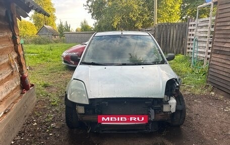 Ford Fiesta, 2003 год, 55 000 рублей, 2 фотография