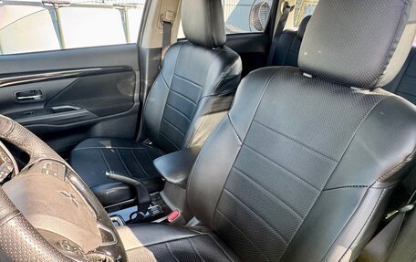 Mitsubishi Outlander III рестайлинг 3, 2020 год, 2 350 000 рублей, 6 фотография