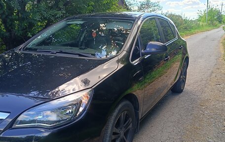 Opel Astra J, 2010 год, 800 000 рублей, 2 фотография