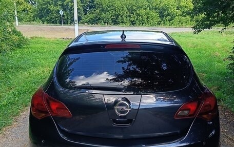Opel Astra J, 2010 год, 800 000 рублей, 4 фотография