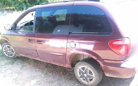 Chrysler Voyager IV, 2001 год, 280 000 рублей, 2 фотография