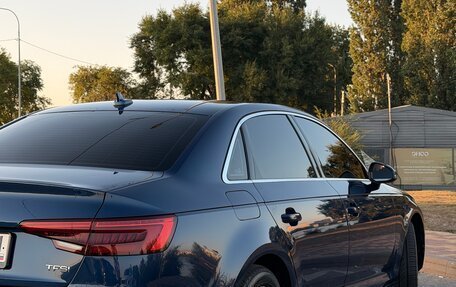 Audi A4, 2017 год, 2 300 000 рублей, 7 фотография