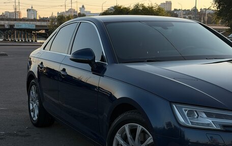 Audi A4, 2017 год, 2 300 000 рублей, 3 фотография