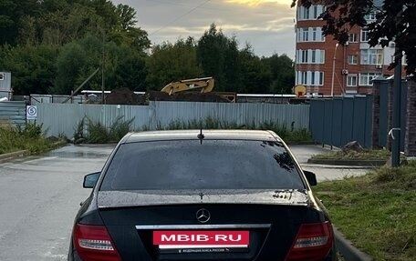Mercedes-Benz C-Класс, 2012 год, 1 200 000 рублей, 4 фотография