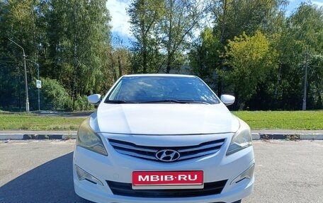 Hyundai Solaris II рестайлинг, 2014 год, 635 000 рублей, 1 фотография