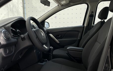 Renault Logan II, 2015 год, 800 000 рублей, 11 фотография