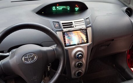 Toyota Yaris III рестайлинг, 2008 год, 430 000 рублей, 16 фотография