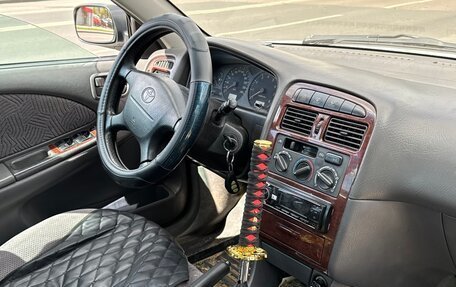 Toyota Avensis III рестайлинг, 1998 год, 189 000 рублей, 2 фотография