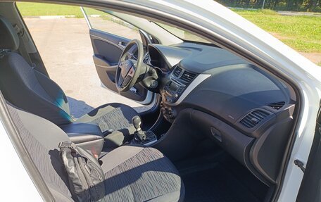 Hyundai Solaris II рестайлинг, 2014 год, 635 000 рублей, 28 фотография
