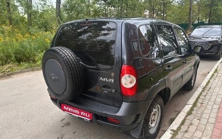 Chevrolet Niva I рестайлинг, 2011 год, 450 000 рублей, 2 фотография