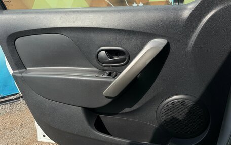 Renault Logan II, 2021 год, 920 000 рублей, 15 фотография