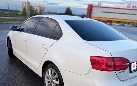 Volkswagen Jetta VI, 2013 год, 1 000 000 рублей, 4 фотография
