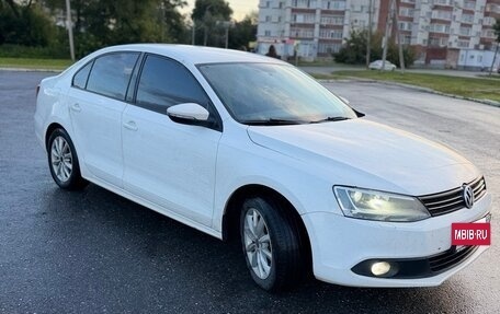 Volkswagen Jetta VI, 2013 год, 1 000 000 рублей, 3 фотография