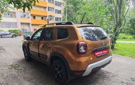 Renault Duster, 2022 год, 1 800 000 рублей, 2 фотография