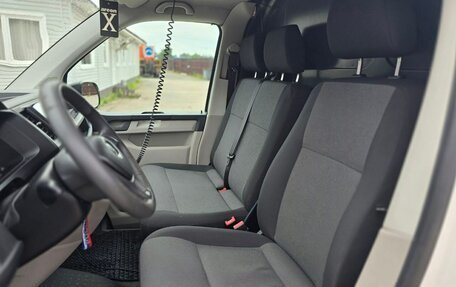 Volkswagen Transporter T6 рестайлинг, 2015 год, 1 400 000 рублей, 7 фотография