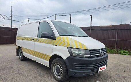 Volkswagen Transporter T6 рестайлинг, 2015 год, 1 400 000 рублей, 2 фотография