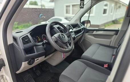 Volkswagen Transporter T6 рестайлинг, 2015 год, 1 400 000 рублей, 6 фотография