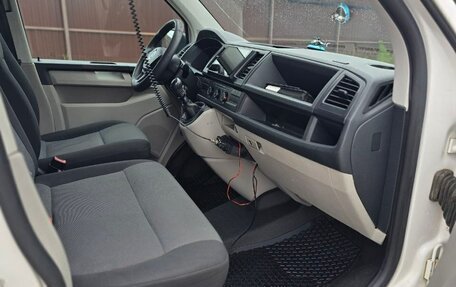 Volkswagen Transporter T6 рестайлинг, 2015 год, 1 400 000 рублей, 8 фотография