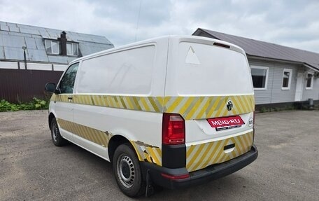 Volkswagen Transporter T6 рестайлинг, 2015 год, 1 400 000 рублей, 5 фотография