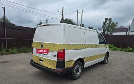 Volkswagen Transporter T6 рестайлинг, 2015 год, 1 400 000 рублей, 3 фотография