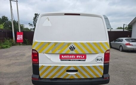 Volkswagen Transporter T6 рестайлинг, 2015 год, 1 400 000 рублей, 4 фотография