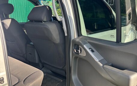 Nissan Navara (Frontier), 2006 год, 790 000 рублей, 6 фотография