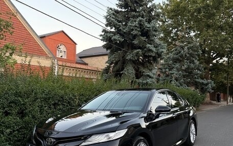 Toyota Camry, 2020 год, 2 650 000 рублей, 1 фотография