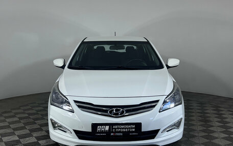 Hyundai Solaris II рестайлинг, 2015 год, 1 050 000 рублей, 2 фотография