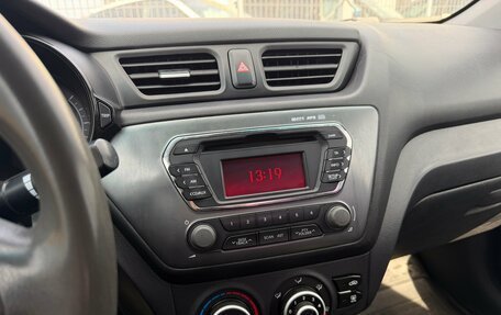 KIA Rio III рестайлинг, 2013 год, 700 000 рублей, 15 фотография