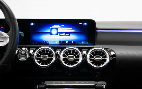 Mercedes-Benz CLA, 2020 год, 3 055 000 рублей, 25 фотография