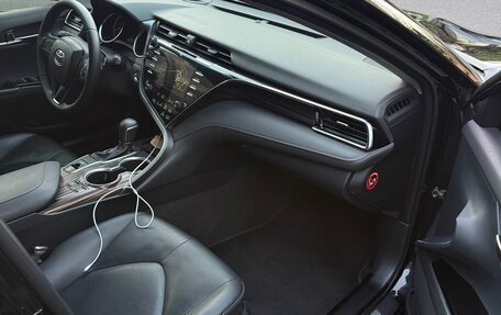 Toyota Camry, 2020 год, 2 650 000 рублей, 7 фотография
