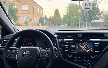 Toyota Camry, 2020 год, 2 650 000 рублей, 9 фотография