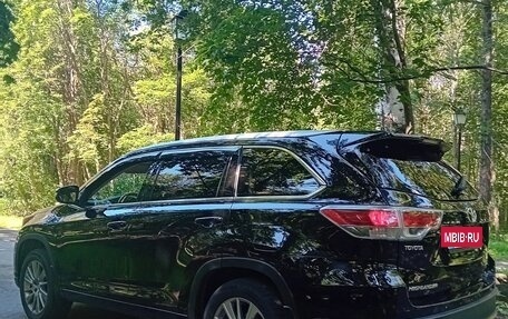 Toyota Highlander III, 2014 год, 2 190 000 рублей, 3 фотография