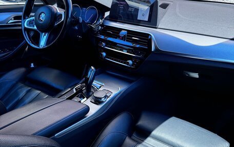 BMW 5 серия, 2018 год, 3 810 000 рублей, 5 фотография