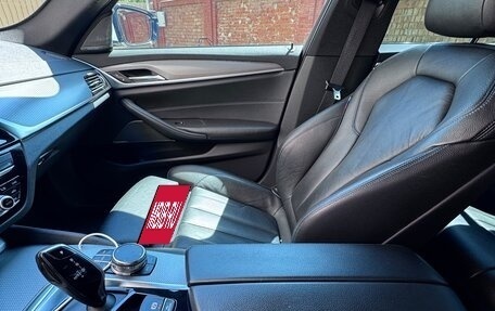 BMW 5 серия, 2018 год, 3 810 000 рублей, 11 фотография