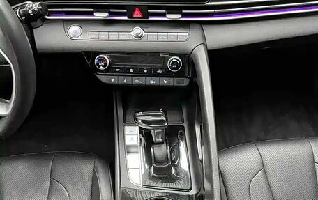 Hyundai Elantra, 2024 год, 1 580 000 рублей, 8 фотография