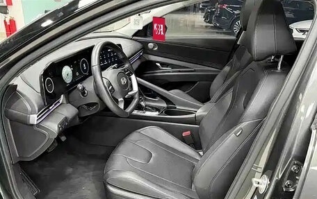 Hyundai Elantra, 2024 год, 1 580 000 рублей, 6 фотография