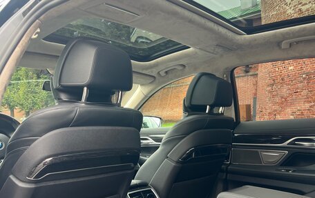 BMW 7 серия, 2019 год, 5 900 000 рублей, 10 фотография