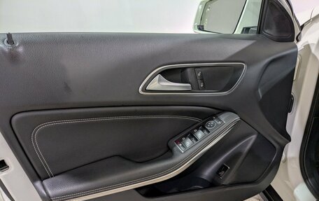 Mercedes-Benz GLA, 2017 год, 1 700 000 рублей, 20 фотография