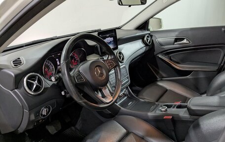 Mercedes-Benz GLA, 2017 год, 1 700 000 рублей, 26 фотография