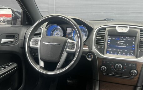 Chrysler 300C II, 2012 год, 1 625 000 рублей, 14 фотография