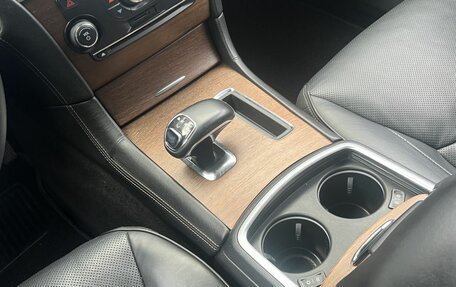 Chrysler 300C II, 2012 год, 1 625 000 рублей, 18 фотография