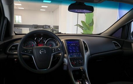 Opel Astra J, 2010 год, 849 000 рублей, 11 фотография