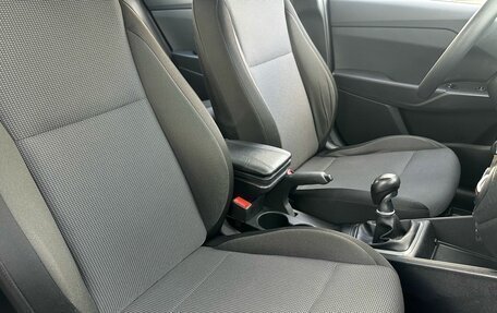 Hyundai Solaris II рестайлинг, 2017 год, 1 295 000 рублей, 9 фотография