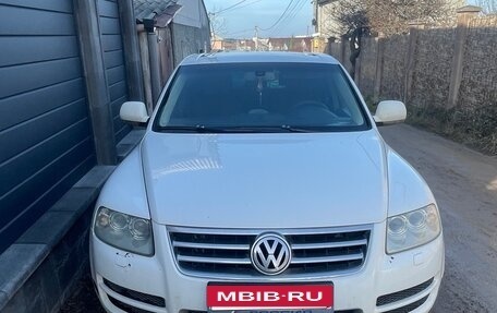 Volkswagen Touareg III, 2004 год, 870 000 рублей, 2 фотография