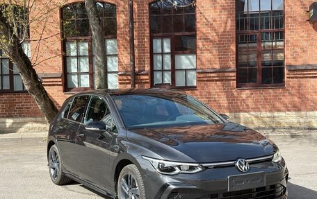 Volkswagen Golf VIII, 2023 год, 2 070 000 рублей, 3 фотография