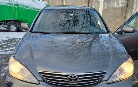 Toyota Camry V40, 2004 год, 700 000 рублей, 18 фотография