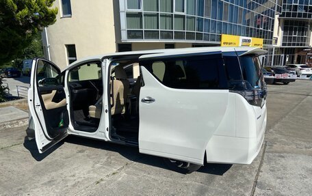 Toyota Vellfire II, 2017 год, 3 290 000 рублей, 9 фотография