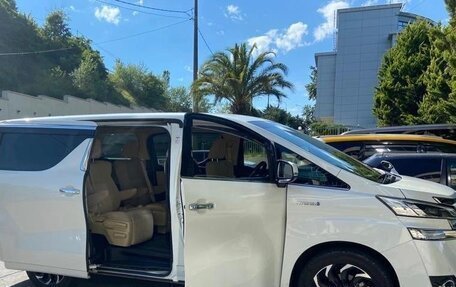 Toyota Vellfire II, 2017 год, 3 290 000 рублей, 7 фотография